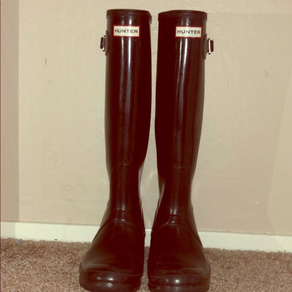 Hunter boots women’s size 8. Black shiny